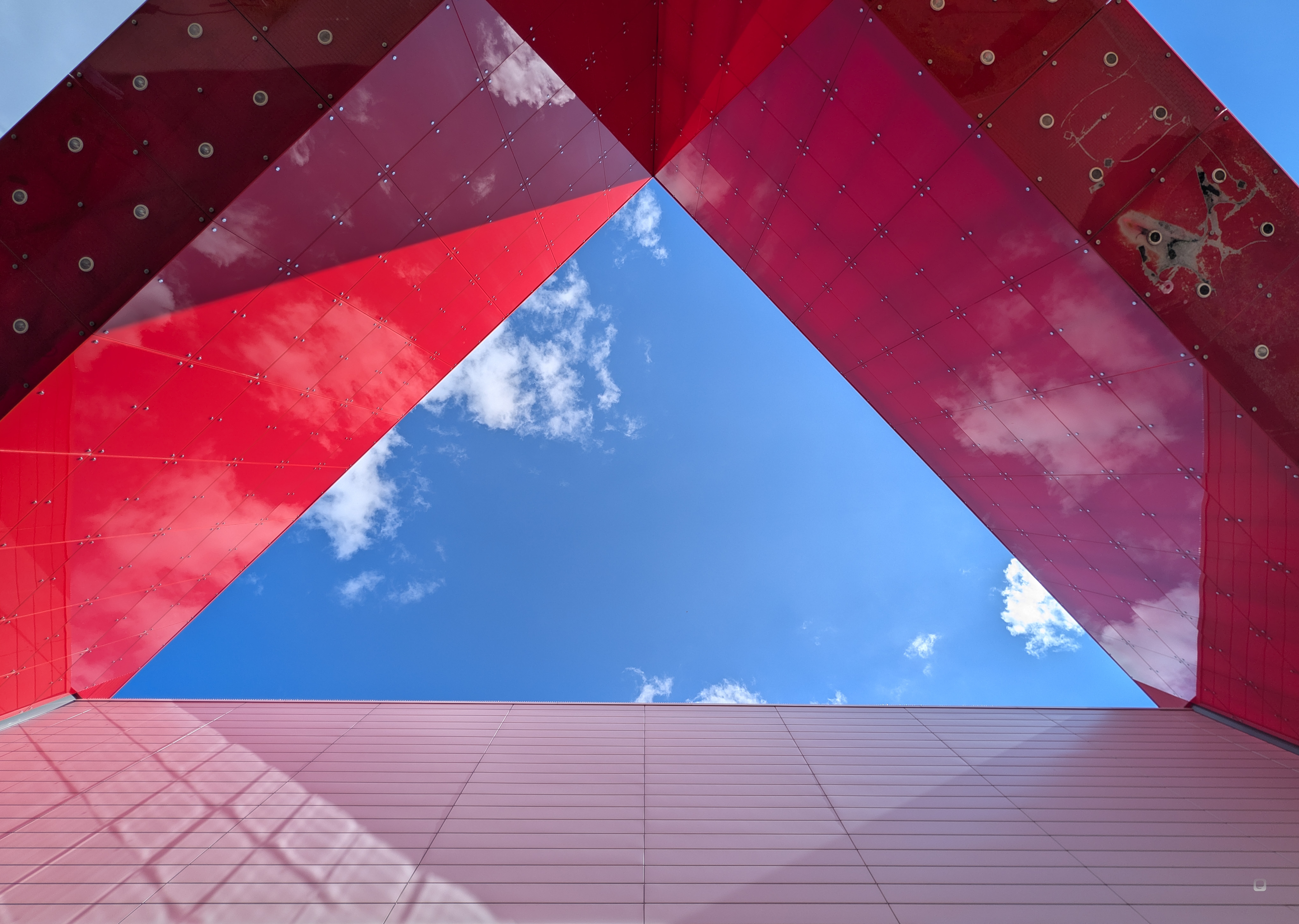 Triangulated Sky